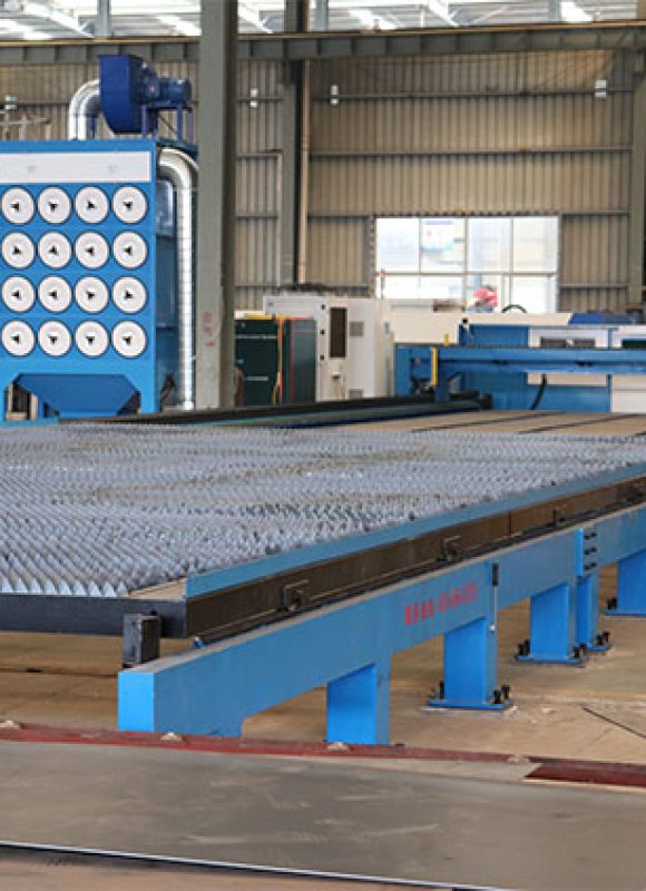 大型激光切割機(jī)